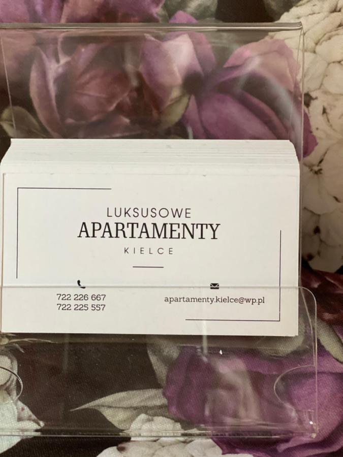 Family & Business Elegant Apartments Ul Astronautow Centrum Downtown - 3 Bedroom, Parking كيلتشي المظهر الخارجي الصورة