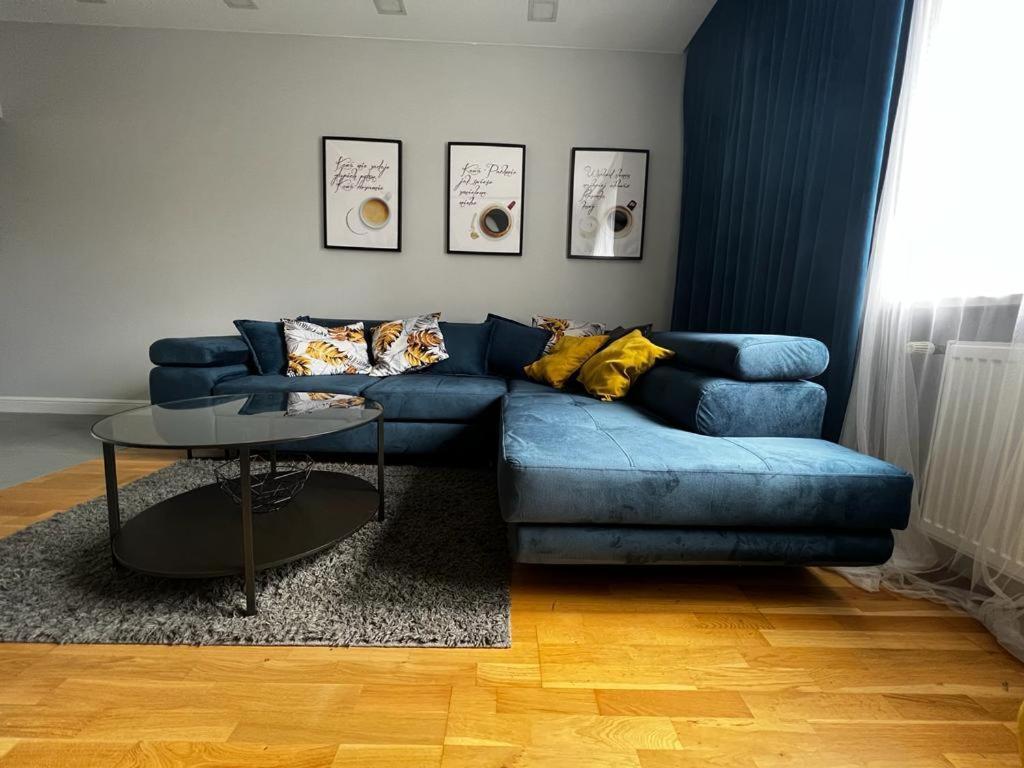 Family & Business Elegant Apartments Ul Astronautow Centrum Downtown - 3 Bedroom, Parking كيلتشي المظهر الخارجي الصورة