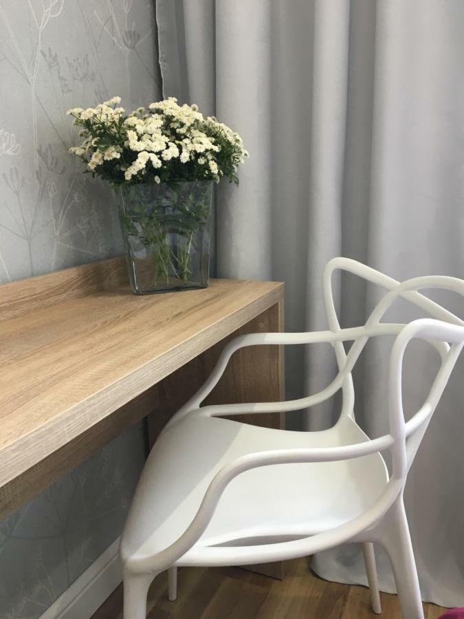Family & Business Elegant Apartments Ul Astronautow Centrum Downtown - 3 Bedroom, Parking كيلتشي المظهر الخارجي الصورة