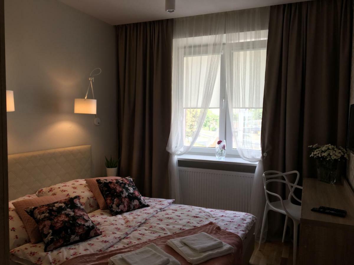 Family & Business Elegant Apartments Ul Astronautow Centrum Downtown - 3 Bedroom, Parking كيلتشي المظهر الخارجي الصورة