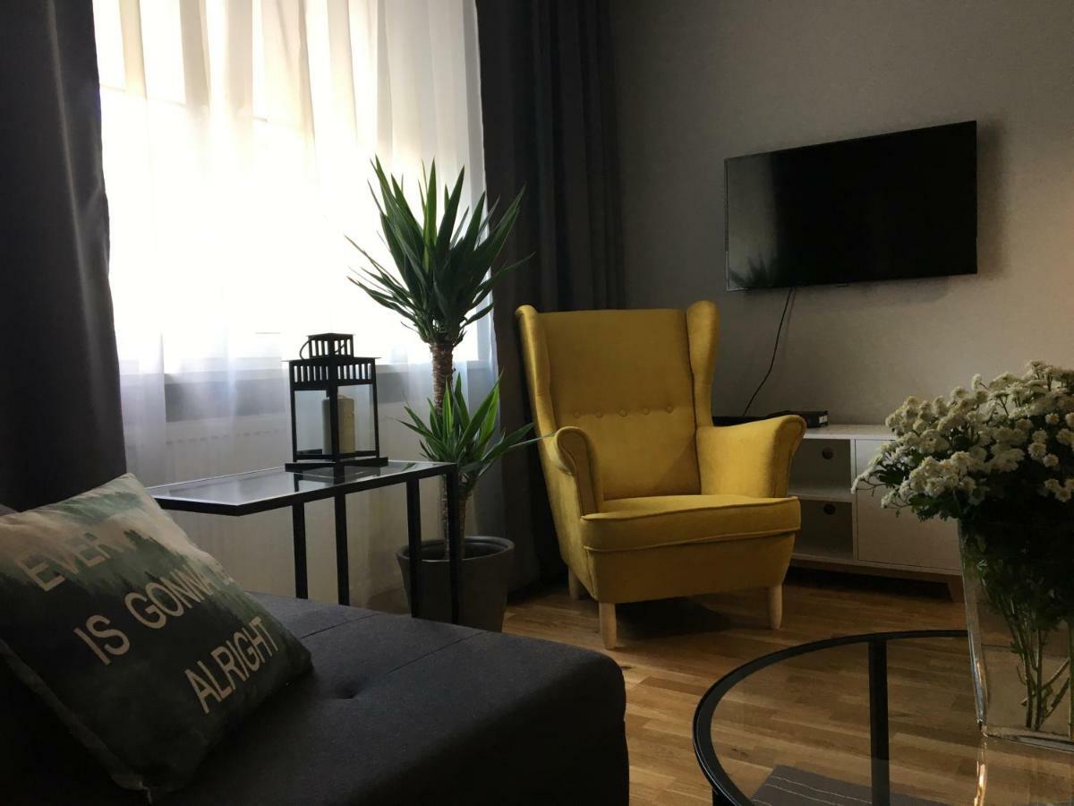 Family & Business Elegant Apartments Ul Astronautow Centrum Downtown - 3 Bedroom, Parking كيلتشي المظهر الخارجي الصورة
